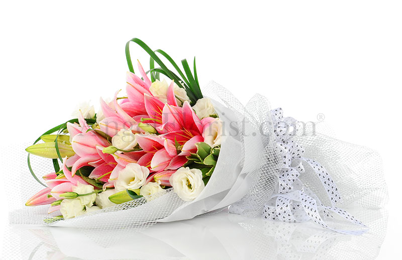 Flower Bouquet: Pure Elegance