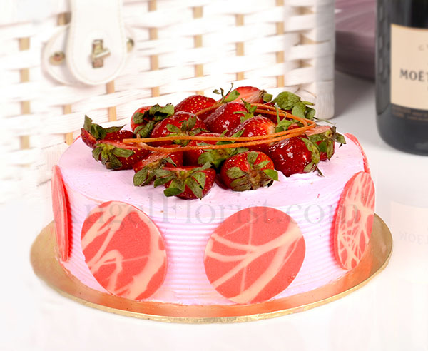 Cake 9 - Berry Delights (1 kg)