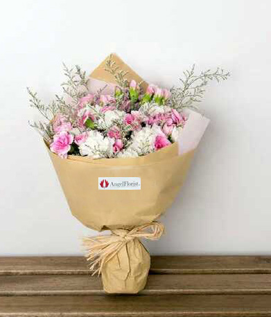 Flower Hand Bouquet: Your Sweet Smile