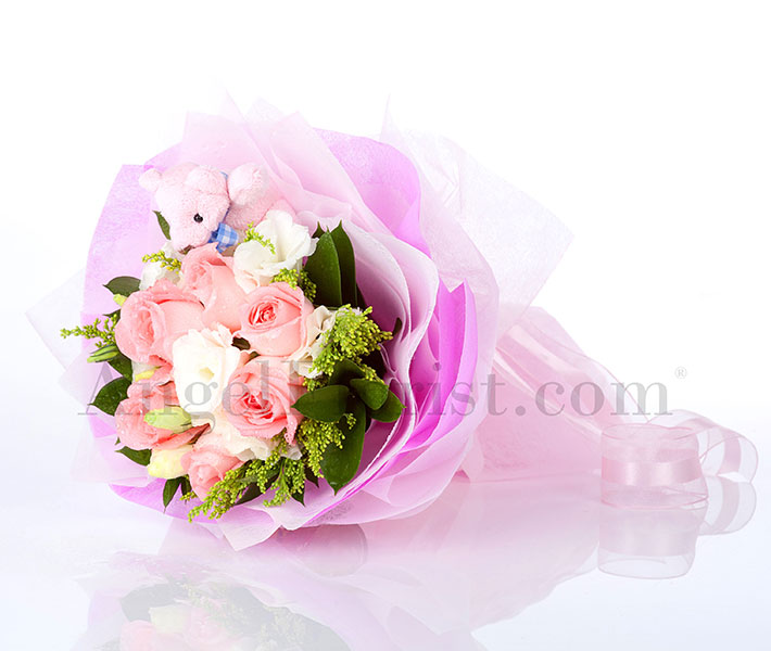 Flower Hand Bouquet: Sweet Confession