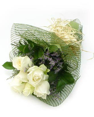 Hand Bouquet: A little Surprise
