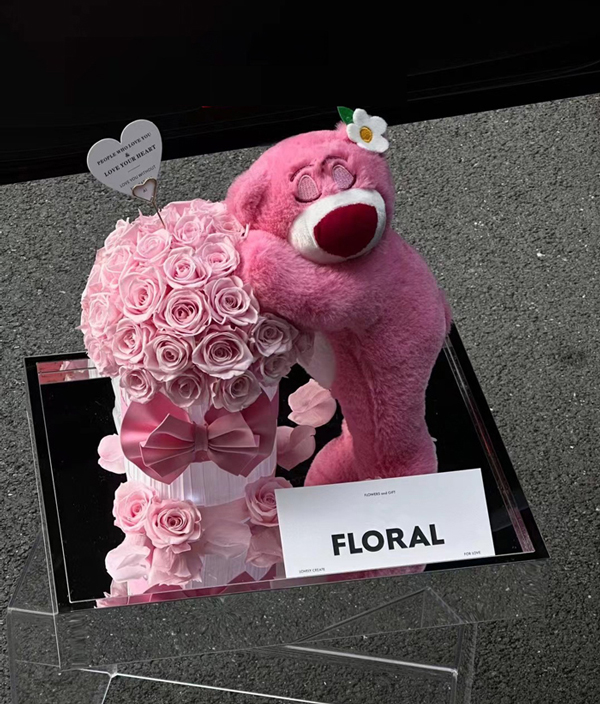 Preserved Flower-Bear and Rose