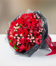 Hand Bouquet: Grandiose Red