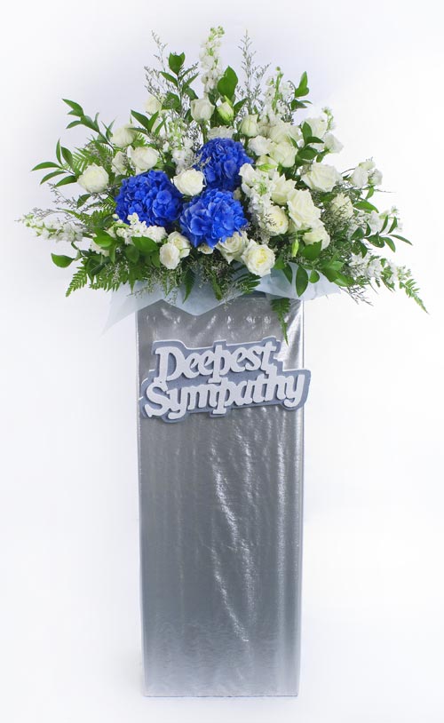 Condolence Flowers: Deep Sentiments