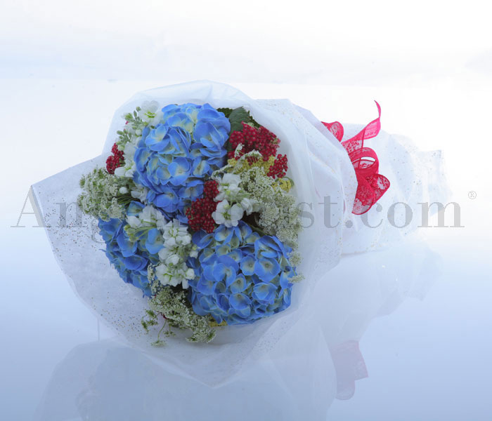 Flower Hand Bouquet: Serene Love