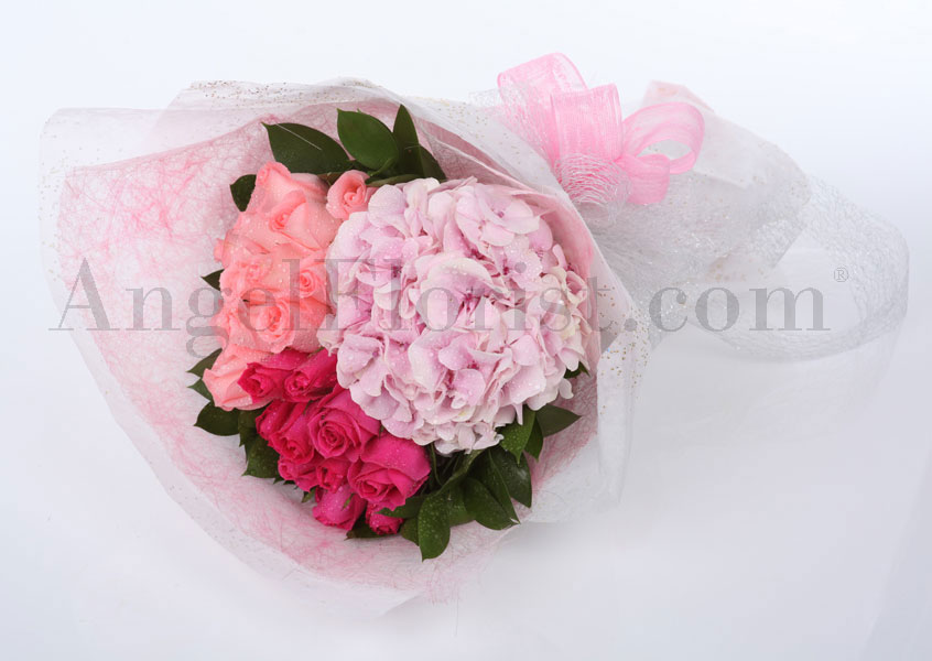 Hand Bouquet: Triple Expressions