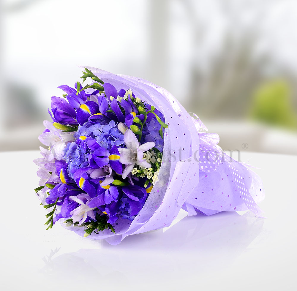 Hand Bouquet: Angel Whisper