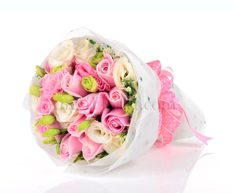 Hand Bouquet: Sweetest Moments