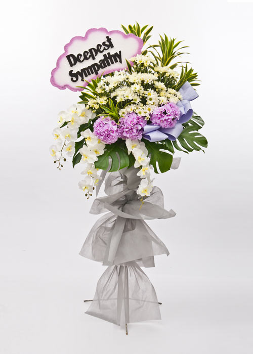 Funeral Wreaths: Angelic