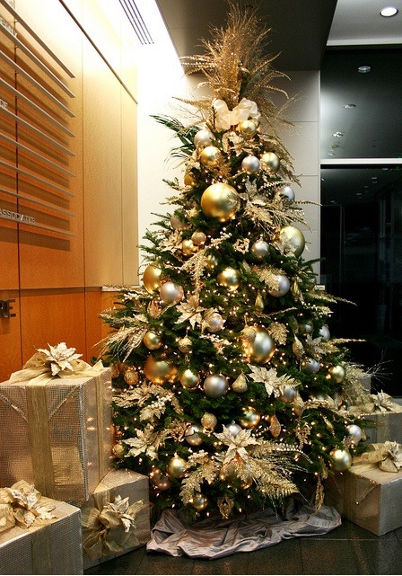 Christmas Tree with Gold Decoration
