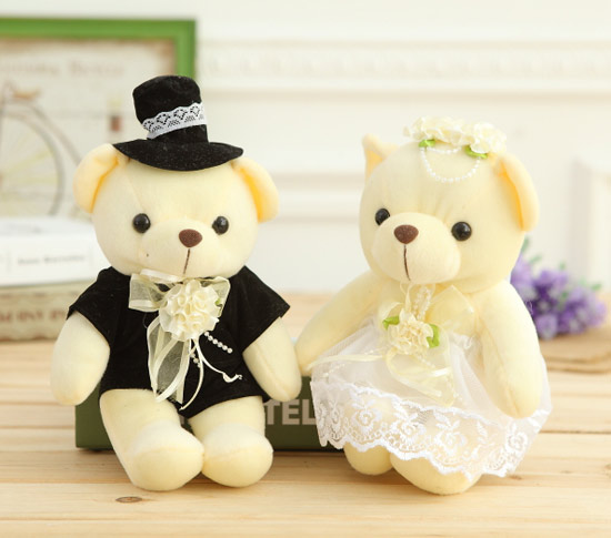 Wedding bear-couple