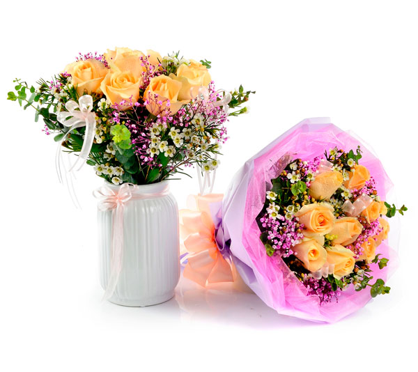 Flower Hand Bouquet: Fall in Love