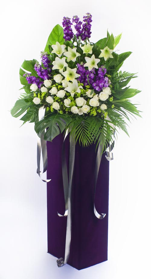 Condolence Flowers: On My Mind