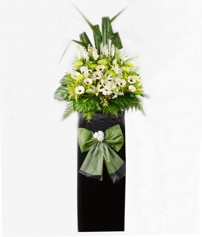 Condolence Flowers: Peaceful