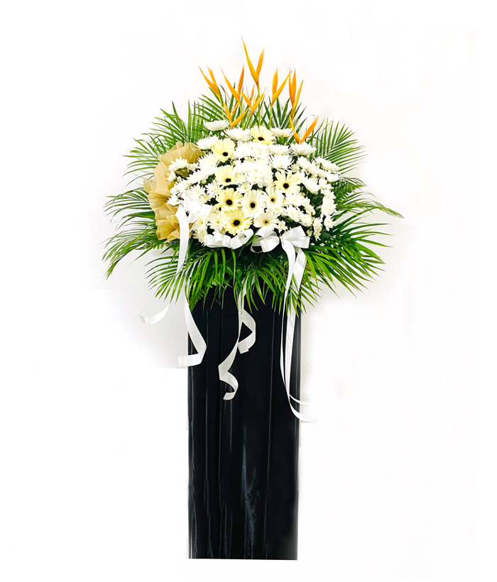 Condolence Wreath: Thinking of You