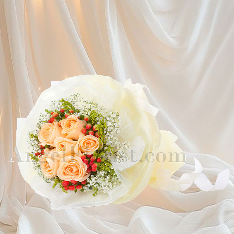 Hand Bouquet: Heart to Heart