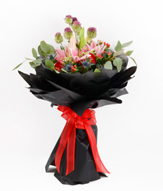 Flower Hand Bouquet: Tender Hug