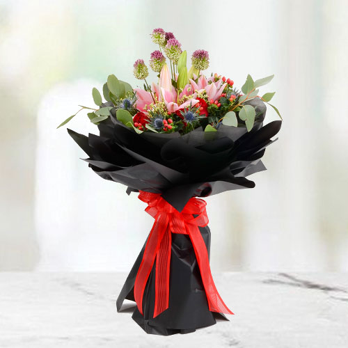 Flower Hand Bouquet: Tender Hug