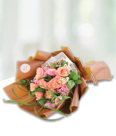 Hand Bouquet: Absolutely Stunning