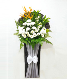 Condolence Wreath:Warm Farewell