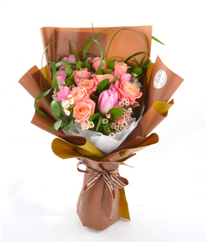 Hand Bouquet: Absolutely Stunning